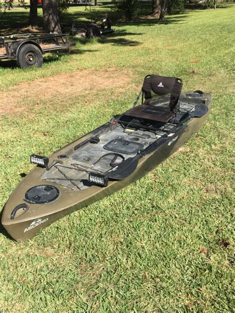 The a10 hosts a superior hull design that allows for straight tracking and easy paddling. 2016 Ascend FS128T Kayak for Sale in Baytown, TX - OfferUp