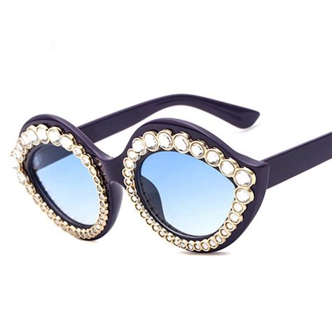 Sheli New Lips Sharp Luxury Crystal Decoration Women Cat Eye Sunglasses
