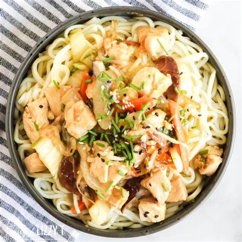 #chinesefood #chopsuey #homemadechop suey is a classic and favorite chinese dish in america that was actually created in america and is not authentic. Chicken Chop Suey Recipe {Easy Asian Chicken Recipe with ...