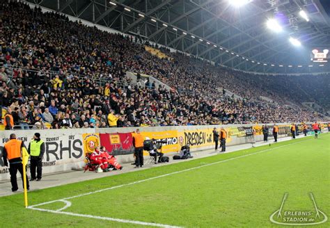 Shows your affiliation with vfl online too! SG Dynamo Dresden vs VfL Bochum 28.10.2014 | Spiele ...