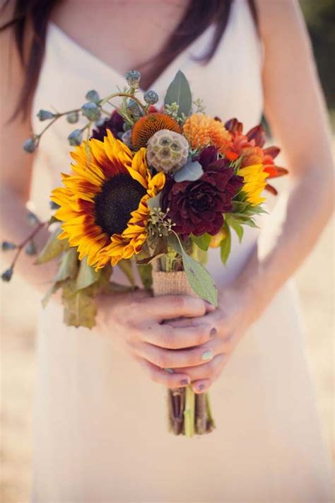 Add twine, ribbons and fall fruits (spot the artichokes and berries) and add an extra autumnal feel to your flowers. 27 Stunning Wedding Bouquets for November | Small wedding ...