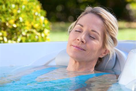 Does A Hot Tub Help Fibromyalgia Pain Hot Spring Spas