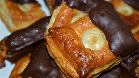 Puff Pastries With Chocolate And Honey Easy Puff Pastry Dessert Recipe Youtube