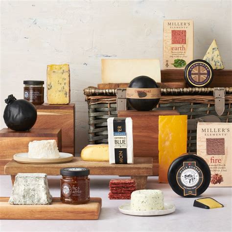 Extra Large British Cheese Lovers Hamper With Snowdonia Cheddar