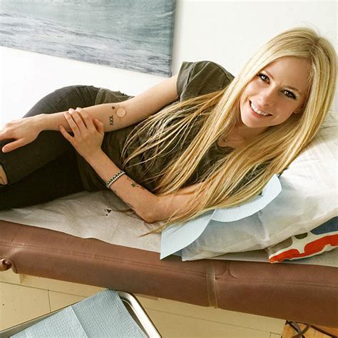 Avril Lavigne Shares Lyme Disease Update Pictures