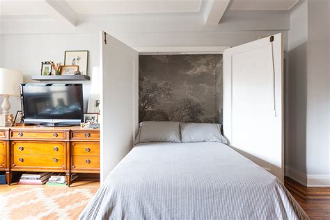House Tour A Designers Tiny Nyc Studio With The Best Murphy Bed