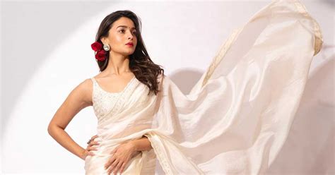 Alia Bhatt Is An Epitome Of Grace And Beauty As She Stuns In A Silk Chiffon Saree At Gangubai