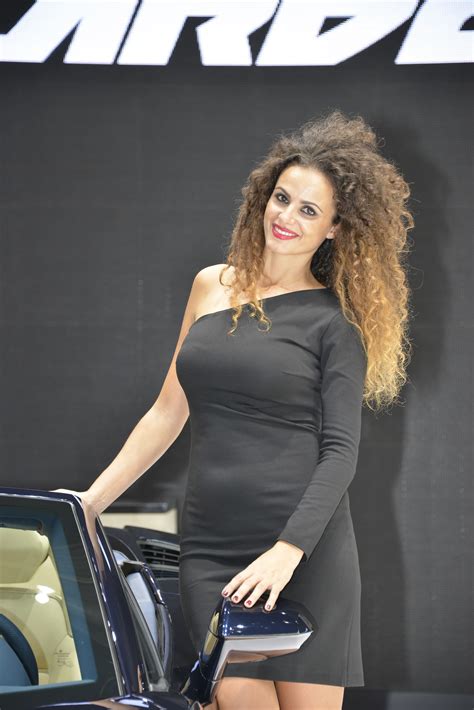 Paris Motor Show Girls Pictures Information