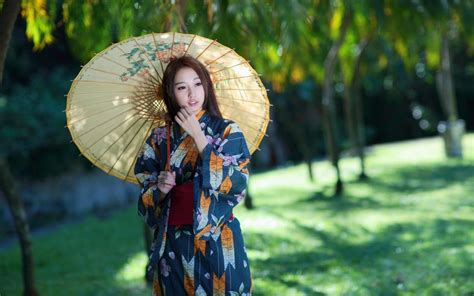 Asian Girl Umbrella Retro Style Dress Wallpaper Girls Wallpaper