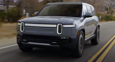 Throttle House Reviews The 2023 Rivian Rs1 Suv Suvme