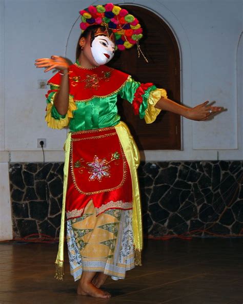 Topeng Betawi Dance Baju Tari Penari Budaya