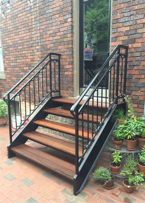 Best Outdoor Stair Treads For Your Home In 2023