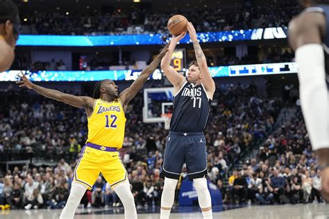 Doncic Hardaway Led Mavs Over Lakers 127 125 In Las First Game Since Winning Nba Cup Wtop News