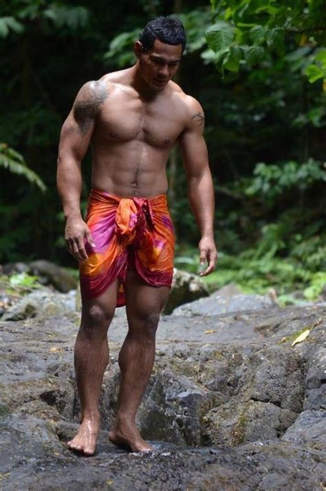 Related Image Samoan Men Polynesian Men Barefoot Men Men In Kilts