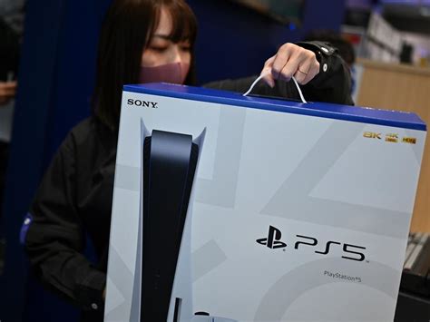 Mans Wife Forces Him To Sell Ps5 After Discovering Its Not An Air