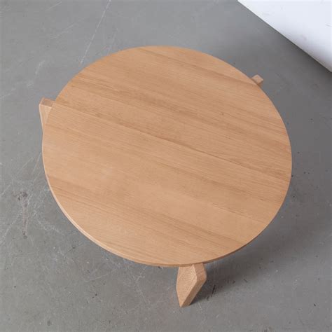 Guéridon Bas Coffee Table Jean Prouvé Vitra Oak ⋆ Neef Louis Design
