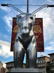 Exif Silver Female Torso Statue On Rodeo Drive Beverly Hills Ca