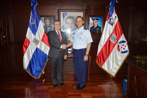 comandante general de la fuerza aérea de república dominicana recibe en audiencia al embajador