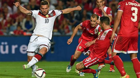 Podolski Kann Noch Vielen Teams Auf Der Welt Helfen Dfb Deutscher Fußball Bund Ev