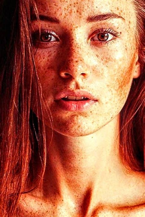 Pin By Roger On Pecosas Short Red Hair Freckles Girl Beautiful Freckles