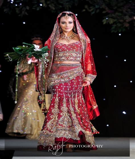 From the birmingham canals to magnificent manor houses and plenty of open spaces such as sutton park, birmingham is a gorgeous city for a wedding celebration. Asian Wedding Wear Birmingham | Most beautiful dresses ...