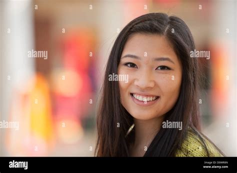 Chinese Teenage Girl Hi Res Stock Photography And Images Alamy