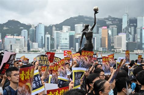 But if you have ever visited these two places, you would have been surprised to find out that they are speaking. 'Hong Kong Withstand': Comic Artist Uses Brush to Support ...