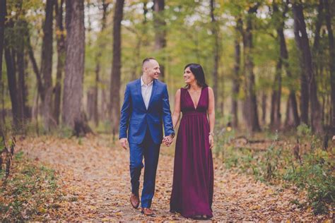 Romantic Fall Forest Engagement Session Captured By Kara Evans Photographer See More Engagem