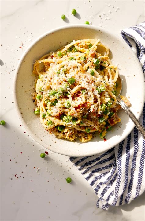 2 hard boiled eggs , sliced. SPAGHETTI CARBONARA WITH ENGLISH PEAS — PEAS THANK YOU in 2020 | Slow cooker bbq ribs, Recipes, Food