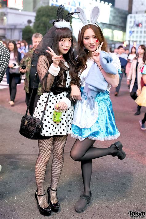 Halloween Costumes In Japan Shibuya Halloween Japanese Street Fashion Girl Street Fashion