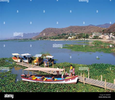 Lake Chapala Mexico Stock Photo 18691708 Alamy