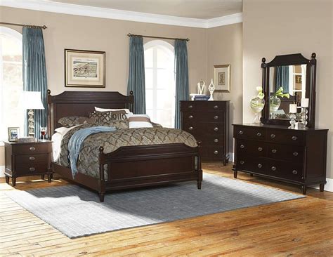 Master bedroom sets come in eastern king, california king and queen. Houghton Cherry Wood Metal Glass Master Bedroom Set ...