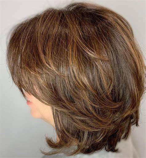 20 Photos Feathered Golden Brown Bob Hairstyles