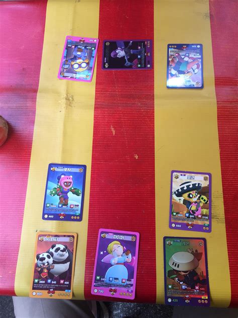 Tara's triple tarot card attack pierces through enemies. Brawl Stars Trading Cards! : Brawlstars