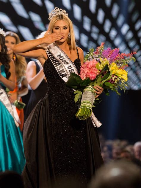 Miss Nebraska Sarah Rose Summers Is Crowned Miss Usa