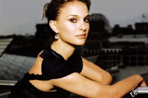 Скачать обои natalie portman Взгляд Натали Портман natalie portman для рабочего стола