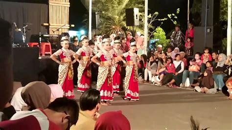 Kesenian Tari Gandrung Purwakarta Istimewa The Culture Of Indonesia