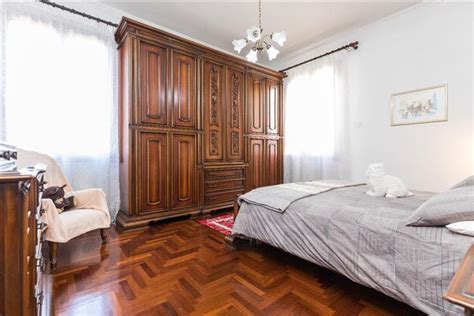 La struttura ricettiva e composta da camere situate al p. Appartamento in vendita a Marghera: Via Luigi Fincati 5 ...