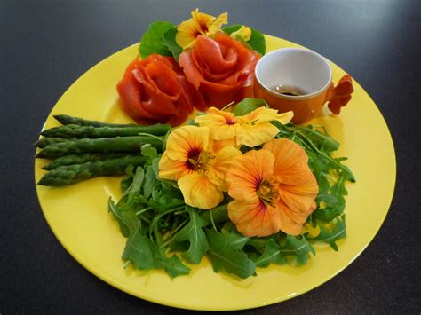Flores Comestíveis Onde Comprar Fotos Em Saladas Decoração De Bolo