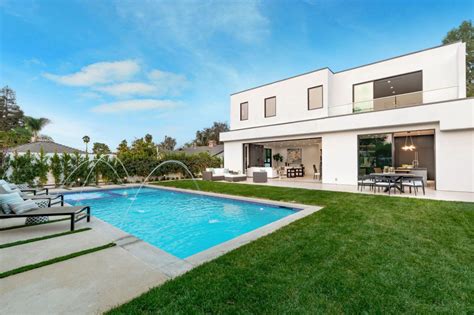 A Masterful California Modern House In Studio City Asking For 3995000