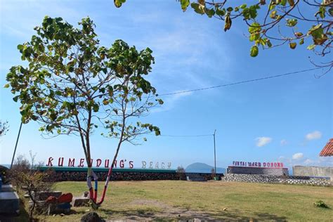 Pesona Tersembunyi Pantai Waru Doyong Kumendung Muncar Alternatif