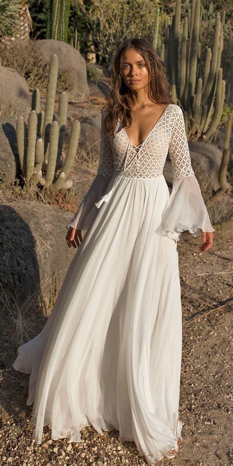 21 Amazing Boho Wedding Dresses With Sleeves Backless