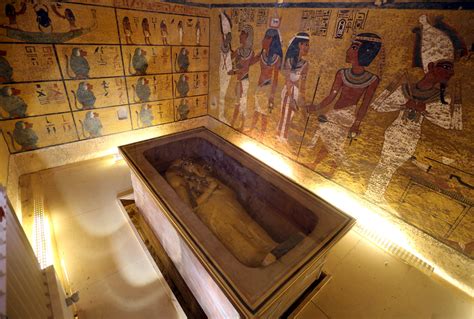 Tut Tomb May Conceal Egypts Lost Queen New Evidence Headed To Japan