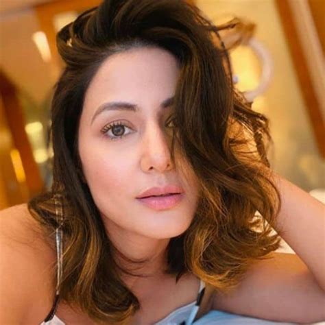 Naagin 5’s Hina Khan’s Gorgeous Selfies Are Unmissable