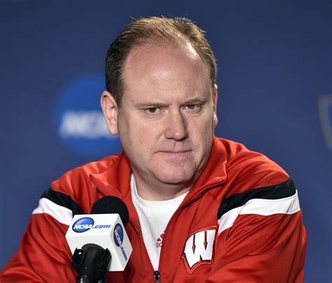 tough times personal losses unite greg gard with wisconsin coaches players