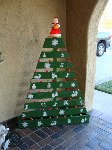 Pallet Christmas Tree Recycled Ideas Recyclart