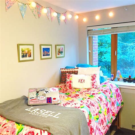 My ideal dorm room would have light blue, light gray, and white as the main color scheme. Pin by The Greek Preppy on Dorm Room | Dorm room styles, Dorm room, Dorm decorations