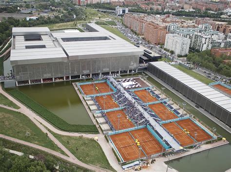 Déjate la piel en lo importante, protégete del jorge iglesias, campeón del cuadro de consolación a. Caja Mágica: la mayor instalación deportiva de Madrid ...