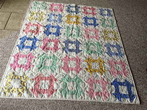 Pin By Mayme Wyns On My Quilts Bohemian Rug Quilts Rugs