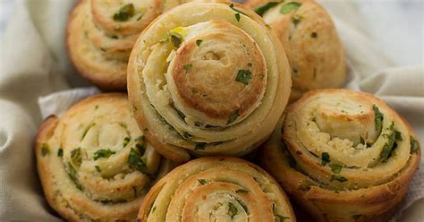 With yeast in short supply these recipes will come in handy for months! The Best Self Rising Flour Bread Rolls Recipes on Yummly | Jalapeno Parmesan Swirl Bread Rolls ...